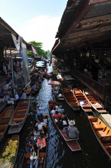 Marché flottant 02